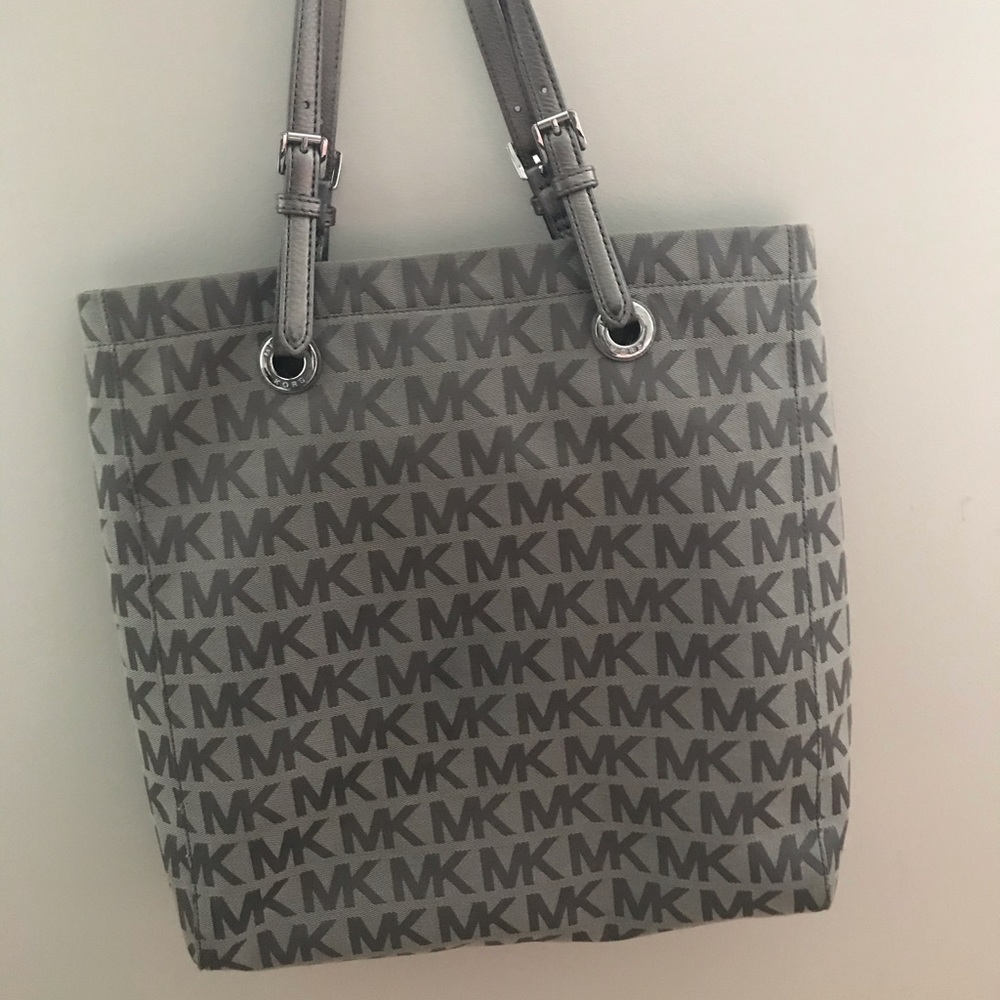 Michael Kors logo tote